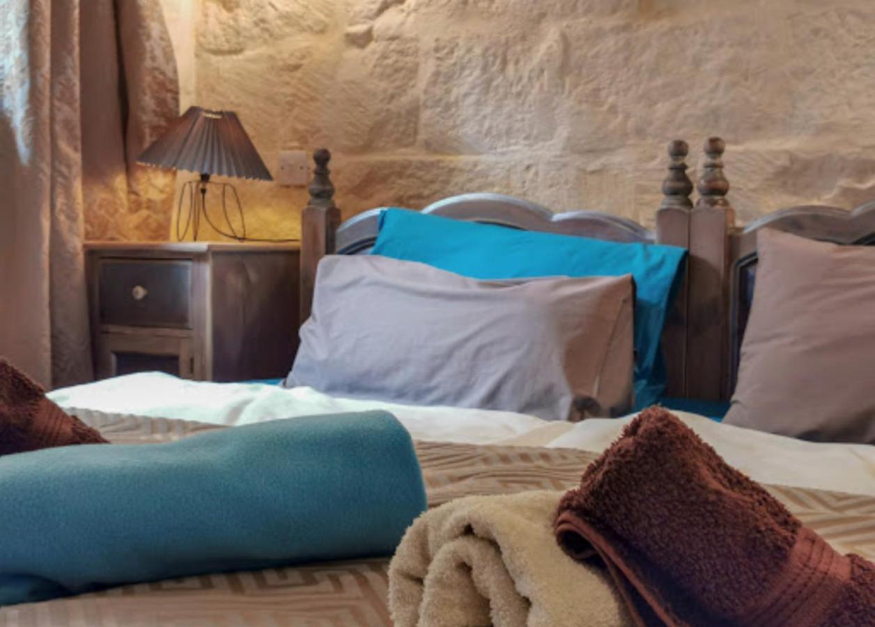 Peaceful Farmhouse Stay With Cozy Yard Gharb  Bagian luar foto